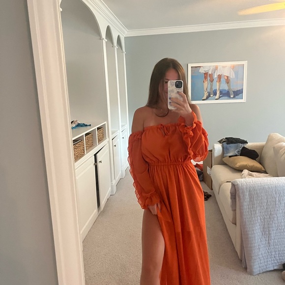 OFF THE SHOULDER RUFFLE DRESS - Picture 4 of 4